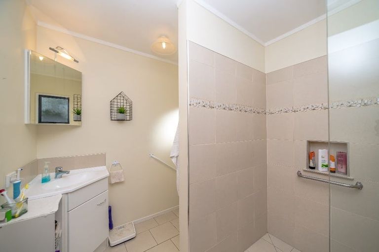 Photo of property in 7 Mcmaster Street, Greytown, 5712
