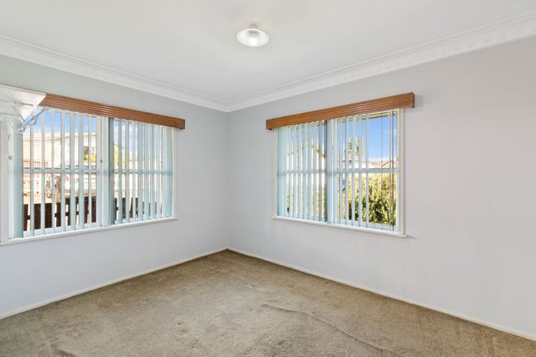 Photo of property in 60 Orams Road, Hillpark, Auckland, 2102