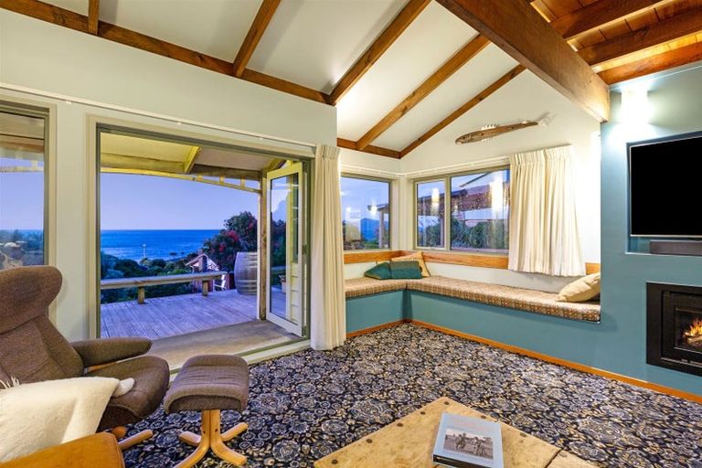 Photo of property in 81 Wellington Road, Paekakariki, 5034