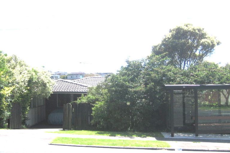 Photo of property in 61 Raleigh Road, Northcote, Auckland, 0627