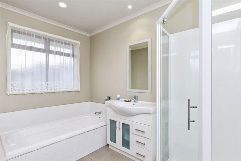 Photo of property in 8 Eliza Place, Grandview Heights, Hamilton, 3200