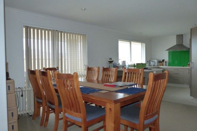Photo of property in 8 Kamahi Street, Kaka Point, 9271