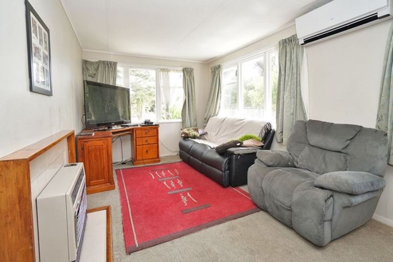 Photo of property in 12 Yeats Crescent, Fairfield, Hamilton, 3214