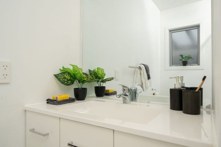 Photo of property in 7a Mclellan Street, Tawa, Wellington, 5028