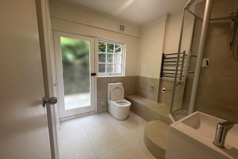 Photo of property in 82 Woodlands Crescent, Browns Bay, Auckland, 0630