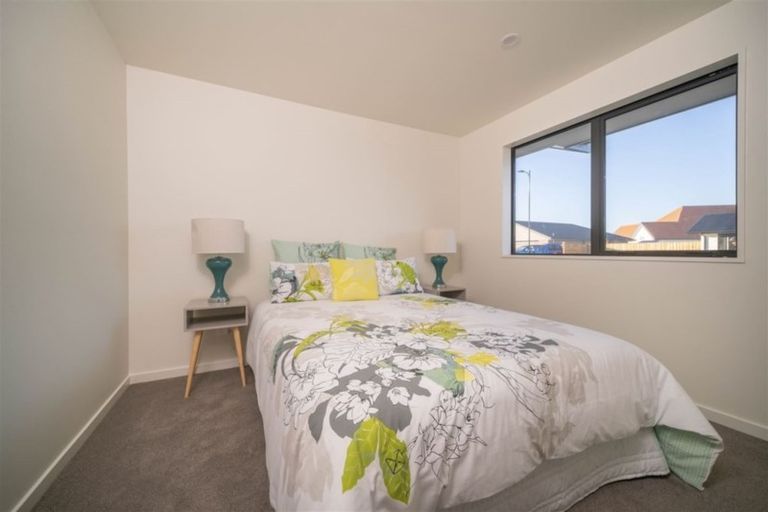 Photo of property in 84 Riverstone Drive, Riverstone Terraces, Upper Hutt, 5018