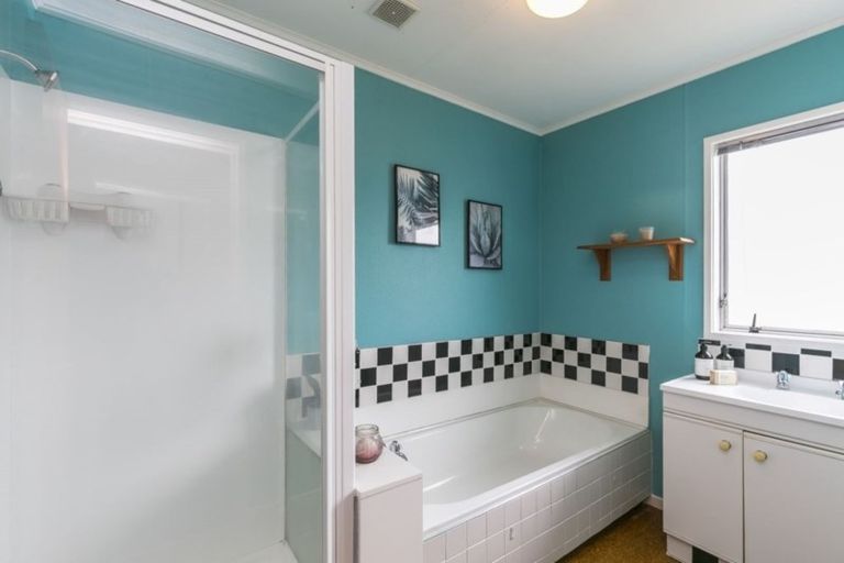 Photo of property in 144a Mitchell Street, Brooklyn, Wellington, 6021