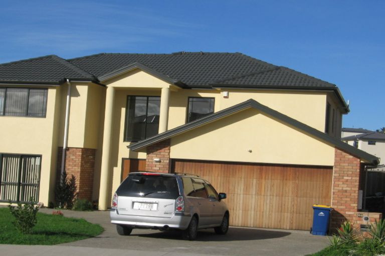 Photo of property in 68 Medallion Drive, Oteha, Auckland, 0632