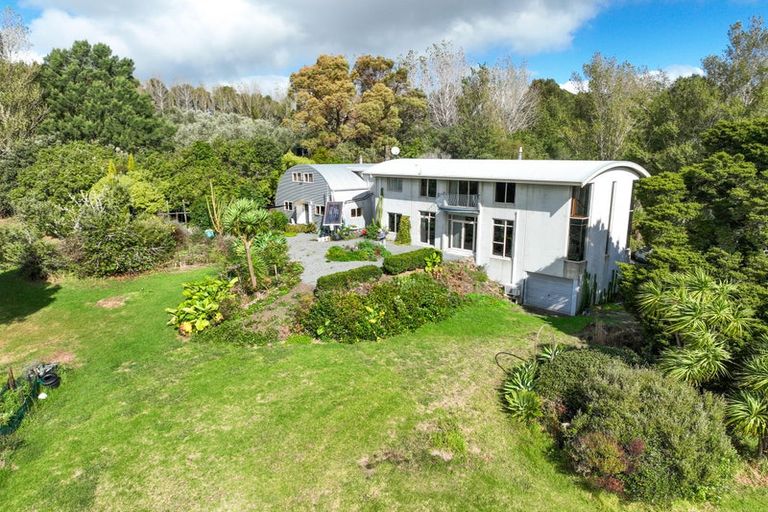 Photo of property in 257 Metcalfe Road, Matakohe, 0593