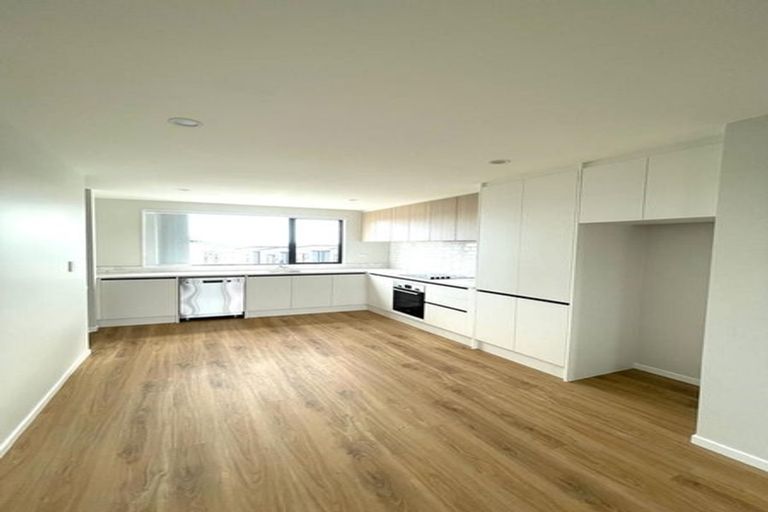 Photo of property in 8 Hinonga Loop, Silverdale, 0932