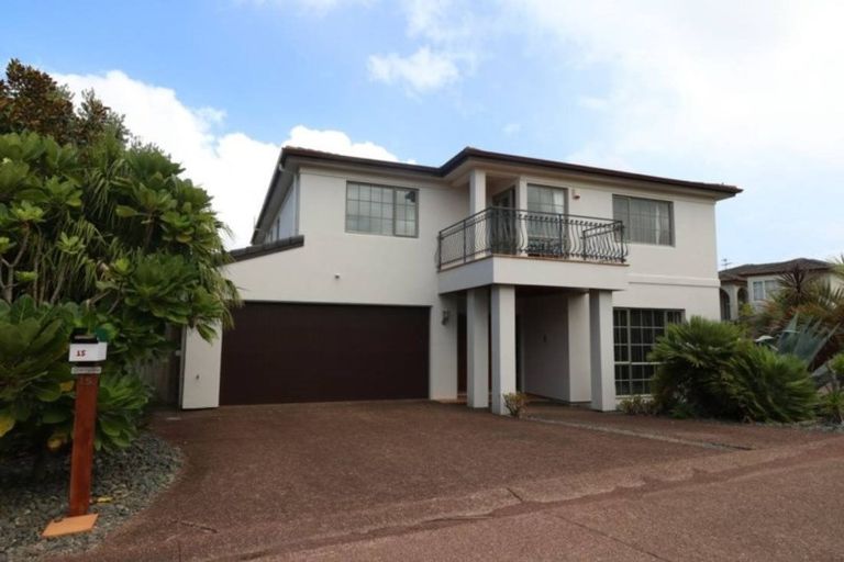 Photo of property in 15 Kaseng Place, East Tamaki Heights, Auckland, 2016