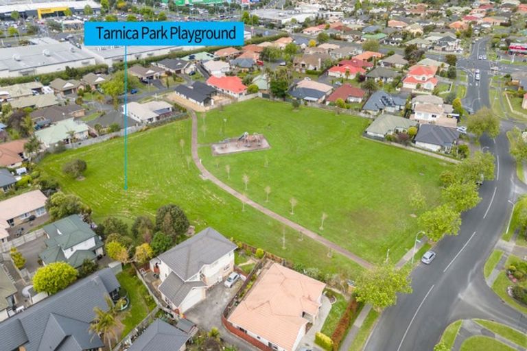 Photo of property in 2/25 Thirlmere Rise, Northpark, Auckland, 2013