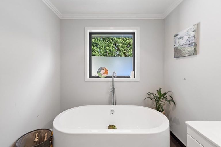 Photo of property in 40 Matua Grove, Otatara, Invercargill, 9879