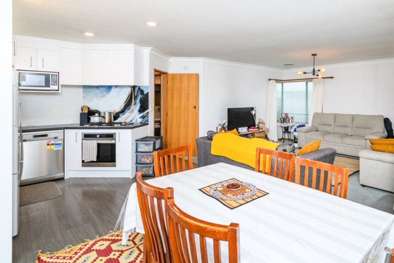 Photo of property in 9 Edgecombe Court, Roslyn, Palmerston North, 4414