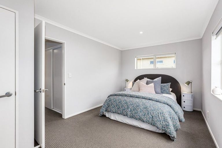 Photo of property in 184 Mark Avenue, Grenada Village, Wellington, 6037