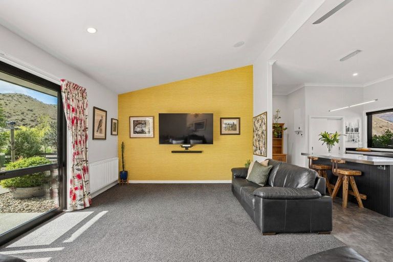 Photo of property in 115 Lowburn Valley Road, Lowburn, Cromwell, 9384