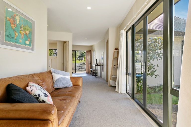 Photo of property in 1 Kips Way, Rangatira Park, Taupo, 3330