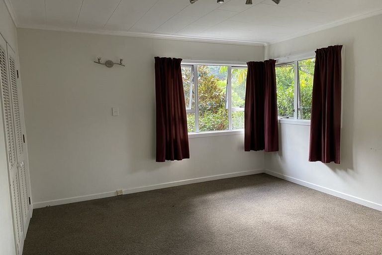 Photo of property in 26 Claverdon Drive, Massey, Auckland, 0614
