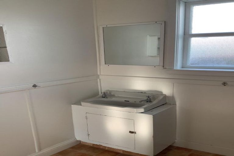 Photo of property in 261 Marine Parade, New Brighton, Christchurch, 8061