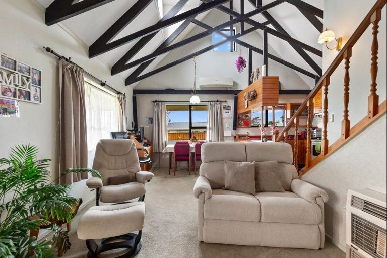 Photo of property in 14 Rimu Street, Levin, 5510