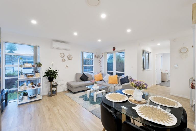 Photo of property in 96b Sturges Road, Henderson, Auckland, 0612