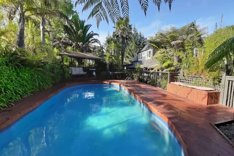 Photo of property in 54 Hobson Road, Lucas Heights, Auckland, 0632