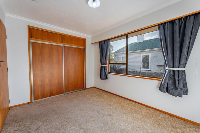 Photo of property in 12 Timaru Road, Waimate, 7924