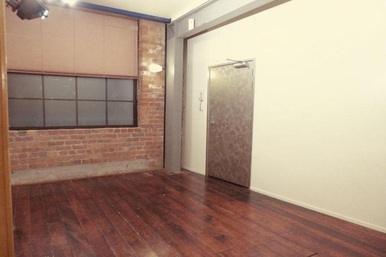 Photo of property in 20 Egmont Street, Te Aro, Wellington, 6011