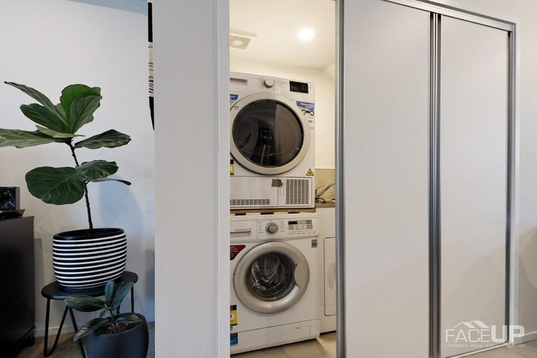 Photo of property in 43 Mapou Road, Hobsonville, Auckland, 0616