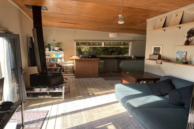 Photo of property in 45 Takahe Road, Titirangi, Auckland, 0604