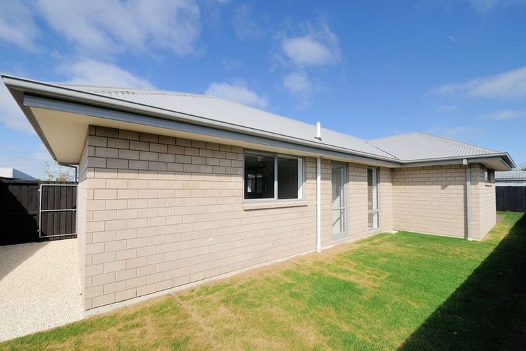 Photo of property in 53 Richill Street, Belfast, Christchurch, 8051