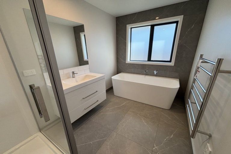 Photo of property in 13 Corrib Grove, Milson, Palmerston North, 4414