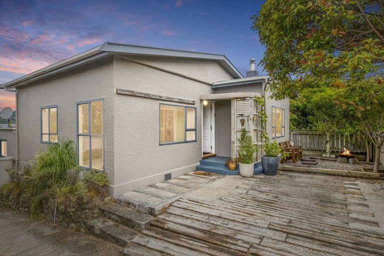 Photo of property in 47 Bluegum Road, Paraparaumu Beach, Paraparaumu, 5032