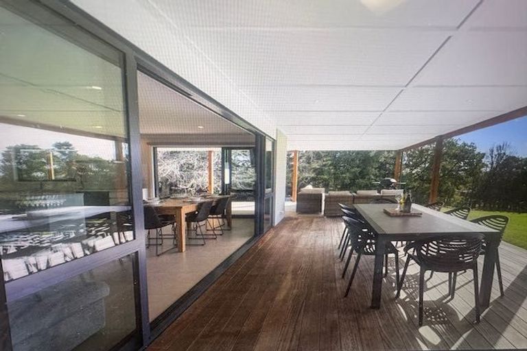 Photo of property in 298 Red Hills Road, Taupaki, Henderson, 0782