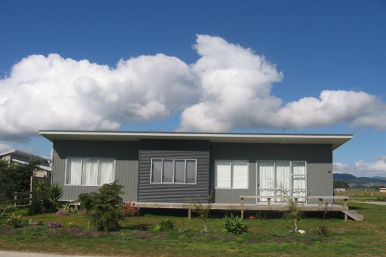 Photo of property in 118 The Fairway, Matarangi, Whitianga, 3592