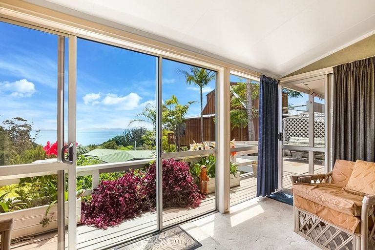 Photo of property in 25 Powells Road, Cable Bay, 0420