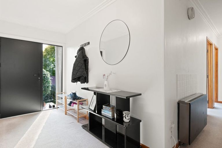 Photo of property in 66 Pioneer Crescent, Helensburgh, Dunedin, 9010