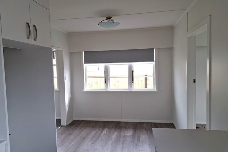 Photo of property in 152 Wainuiomata Road, Wainuiomata, Lower Hutt, 5014