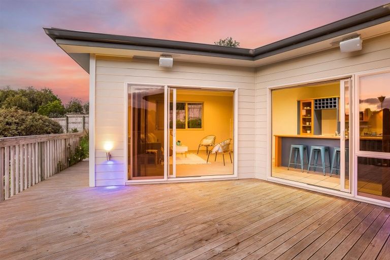 Photo of property in 20 Astronomer Place, Whitby, Porirua, 5024