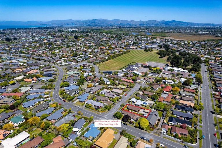 Photo of property in 4 Jacaranda Place, Parklands, Christchurch, 8083