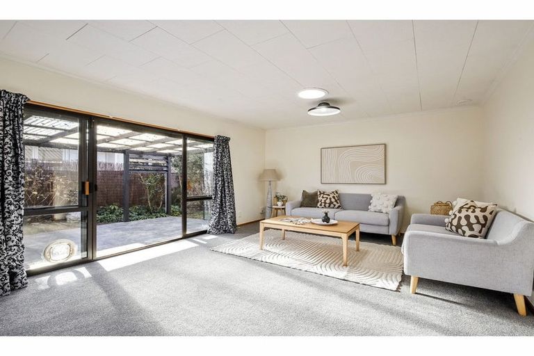 Photo of property in 154 West Belt, Rangiora, 7400