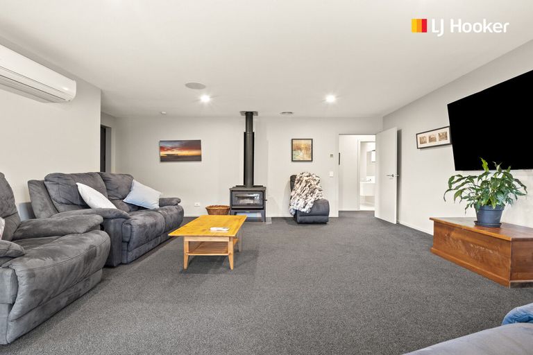 Photo of property in 21 Sretlaw Place, Brockville, Dunedin, 9011