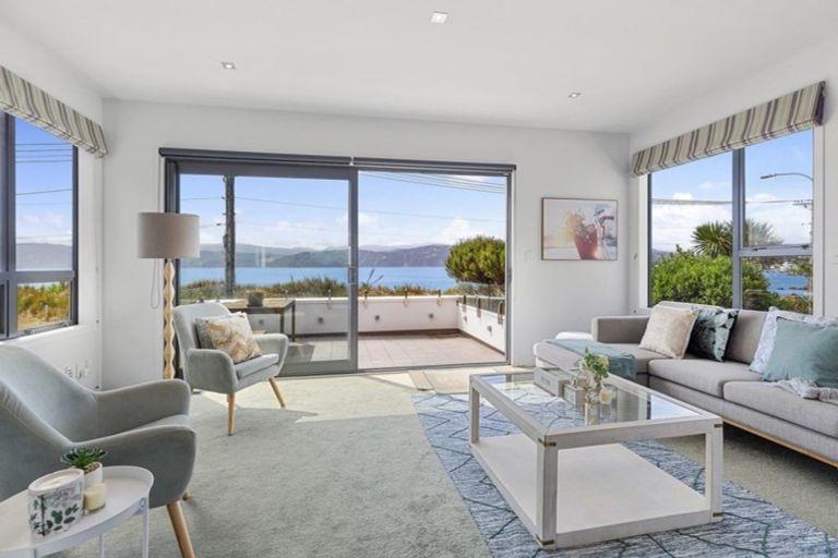 Photo of property in 191 Marine Parade, Seatoun, Wellington, 6022