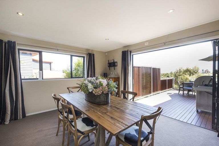 Photo of property in 51 Ruapehu Drive, Fitzherbert, Palmerston North, 4410