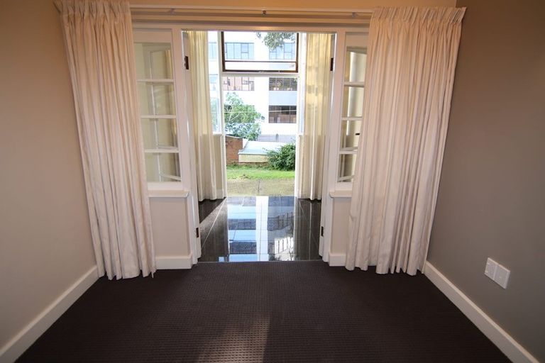 Photo of property in 20d Portland Crescent, Thorndon, Wellington, 6011