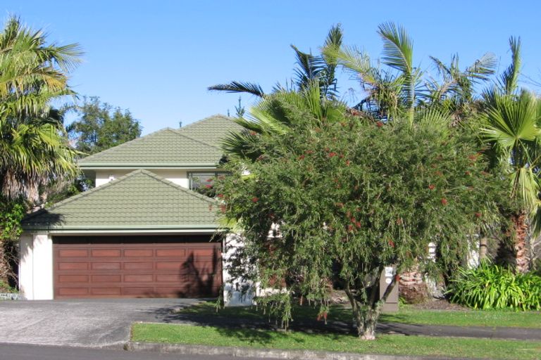Photo of property in 1 Napa Court, Shamrock Park, Auckland, 2016
