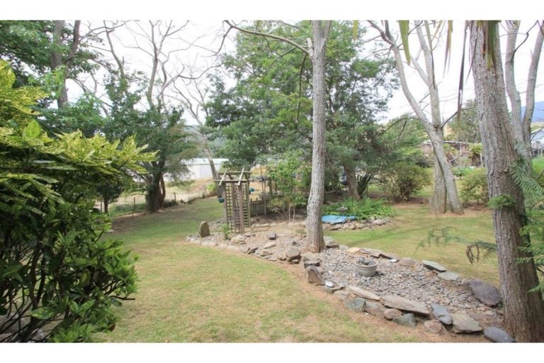 Photo of property in 22 Main Road, Havelock, 7100