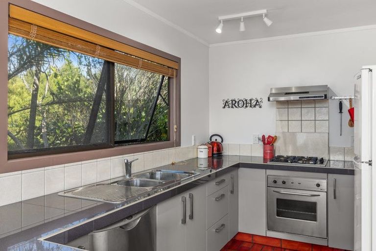 Photo of property in 91 Doves Bay Road, Kerikeri, 0294