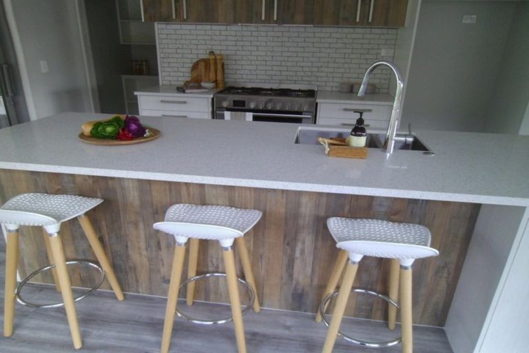 Photo of property in 5 Pohatu Lane, Otaki, 5512