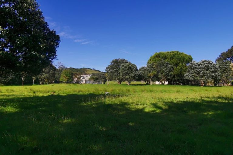Photo of property in 1852 Pataua Road North, Pataua North, Whangarei, 0175
